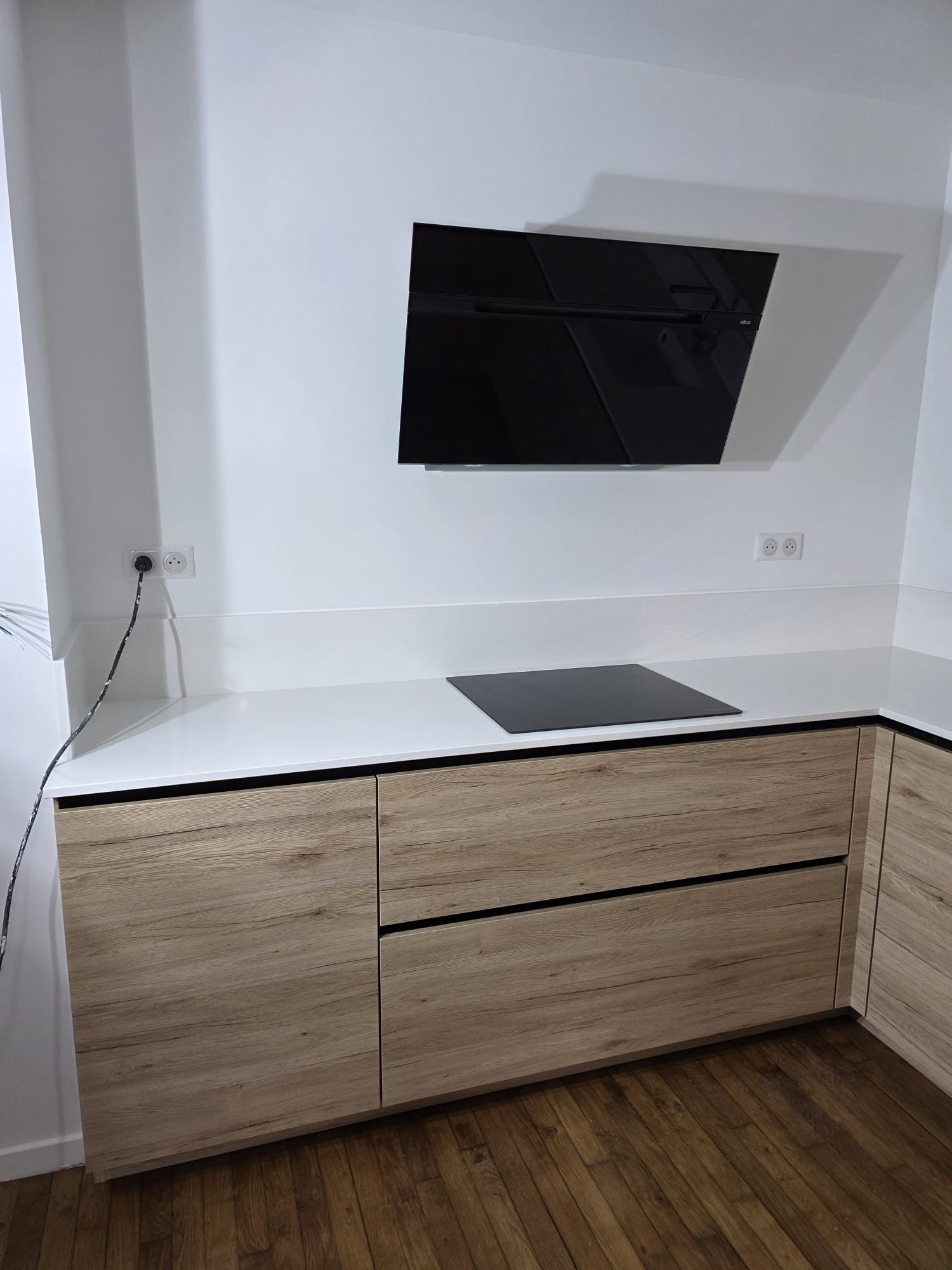 Cuisine en U en Quartz Unistone Bianco