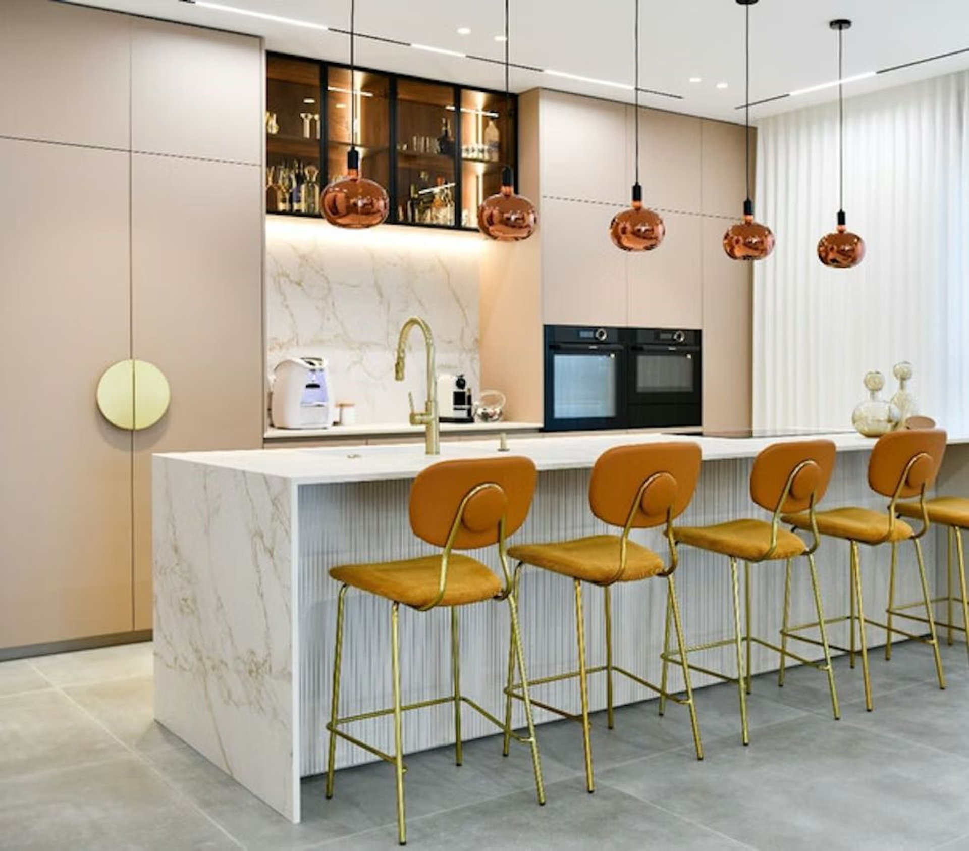 Cuisine ouverte en Silestone Calacatta Gold